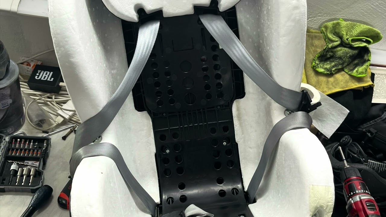 Fotelik Britax Romer Dualfix naprawa zacinanie czyszczenie baza isofix