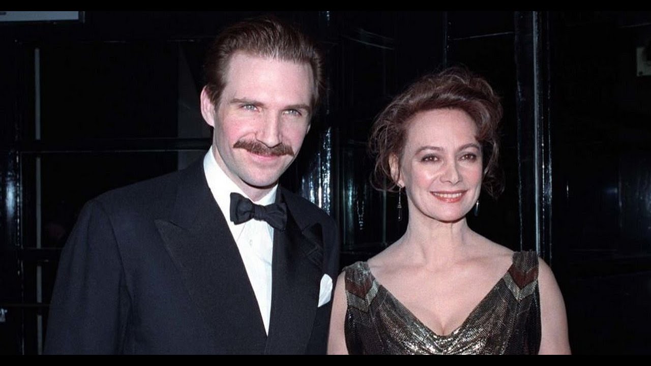 Ralph Fiennes girlfriends list (Dating with cheating)