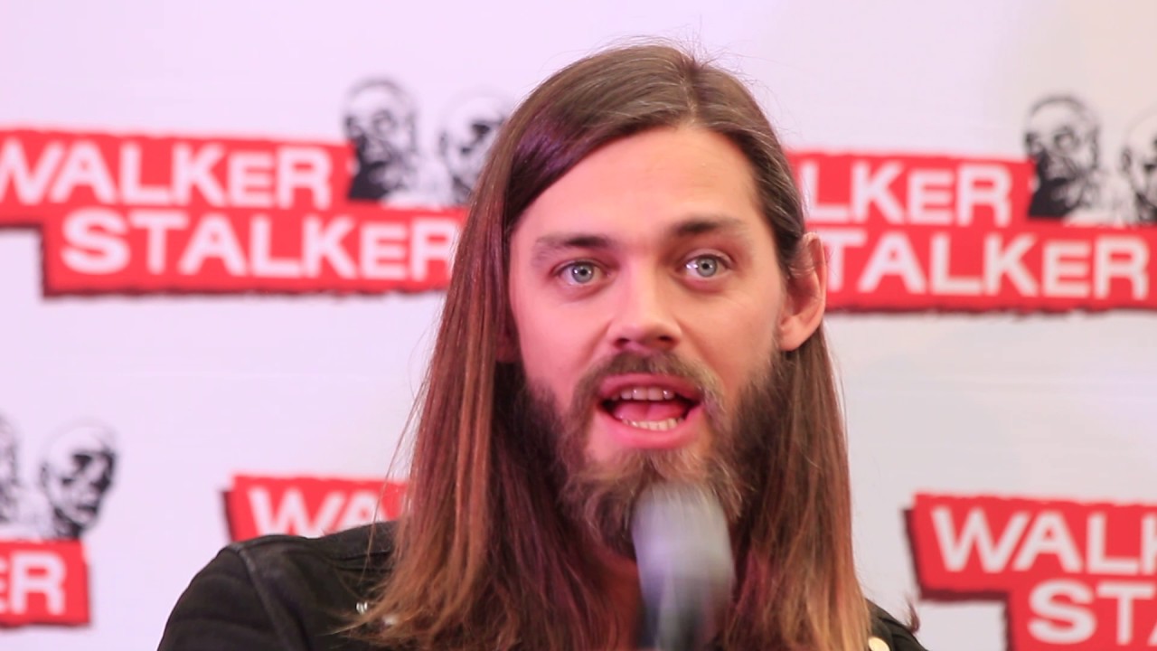 WSC London 2017: Tom Payne about the TWD family, naked Andrew Lincoln & Jesus relationship to Daryl