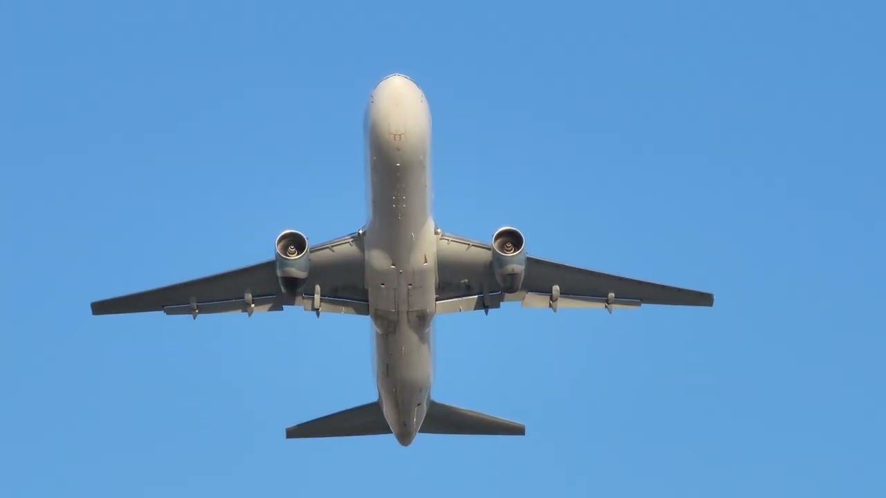 RB211 ROAR!!! Eastern Boeing 767-336ER Takeoff San Diego