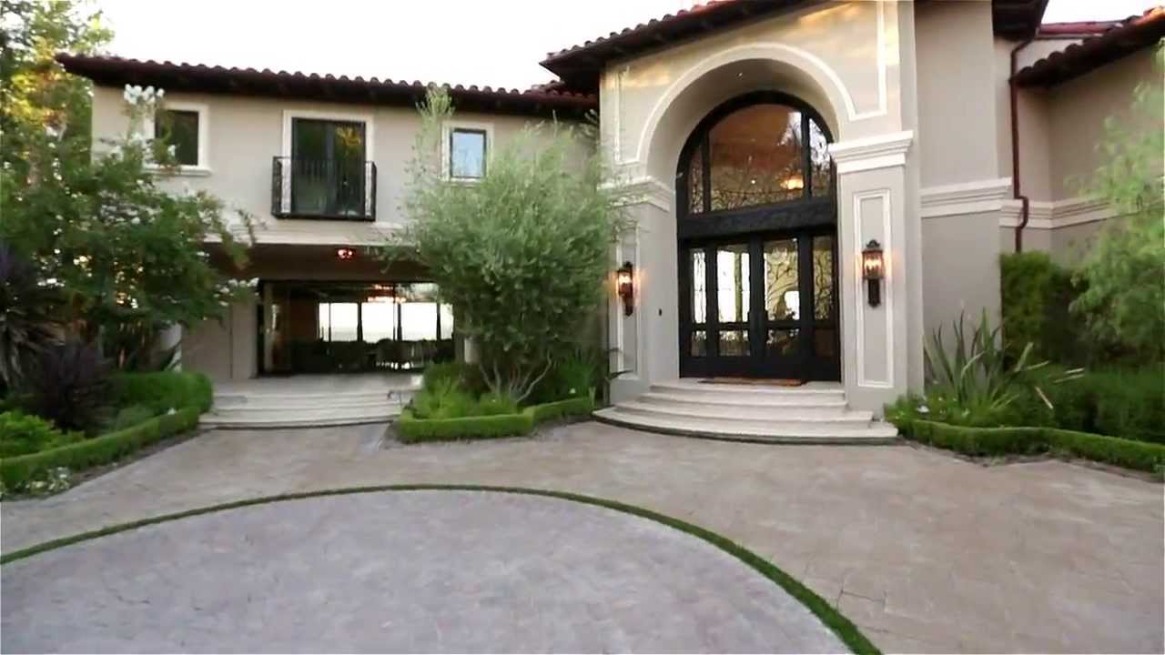 Calabasas Plateau by: 101 Exit Media