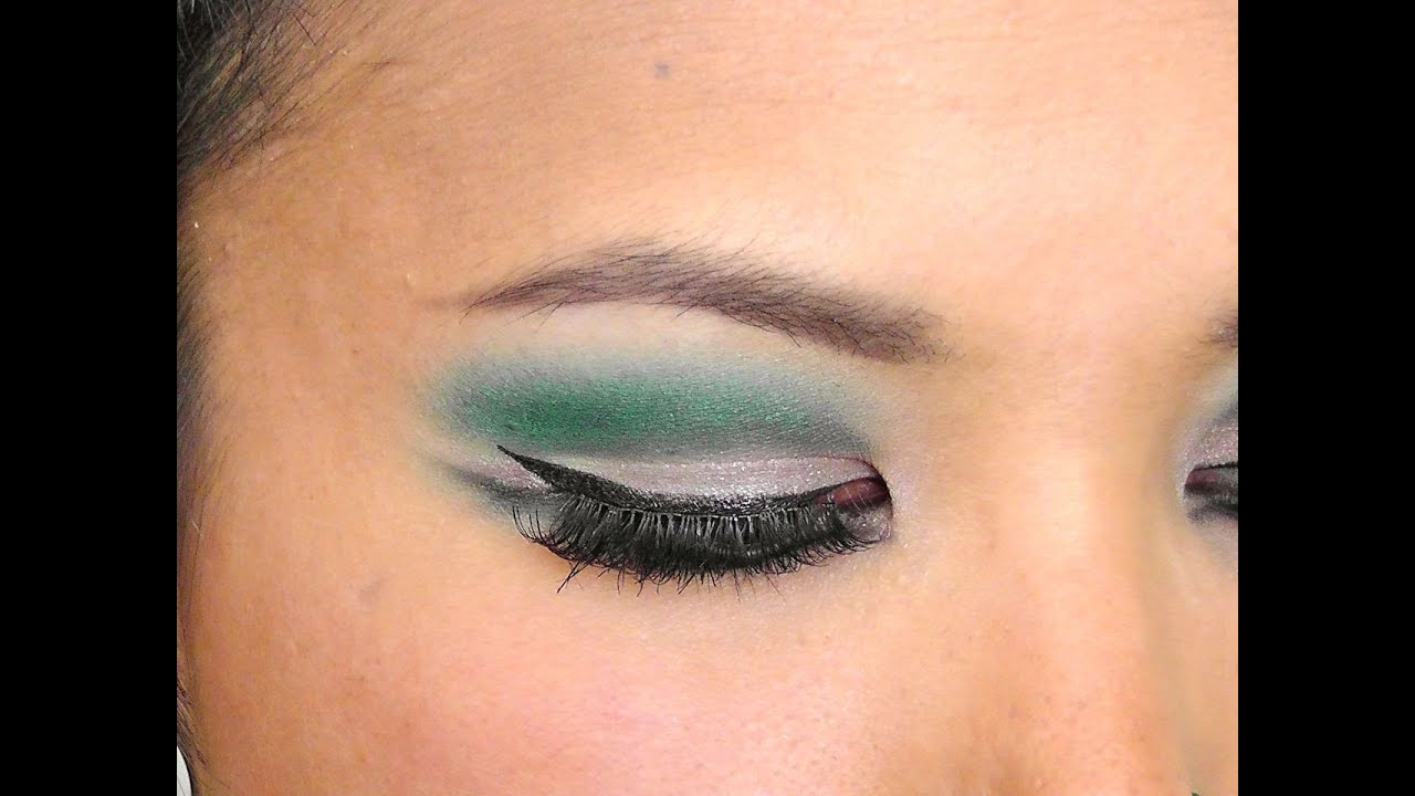 Inspired Teal Cut Crease
