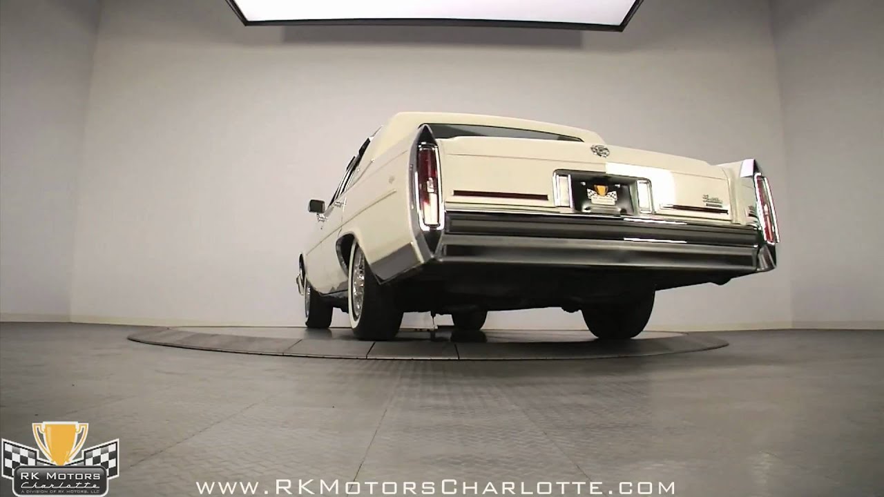 132305 / 1989 Cadillac Brougham