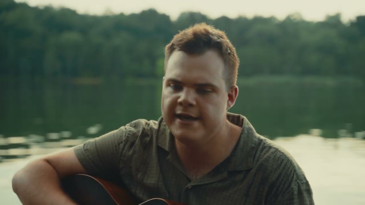 Sully Bright - Caroline, I'm Leaving Now (Official Music Video)