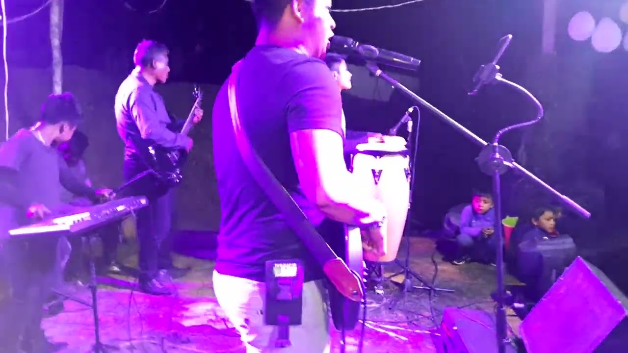 Grupo Los Mensajeros de San Juan Levanta tus manos