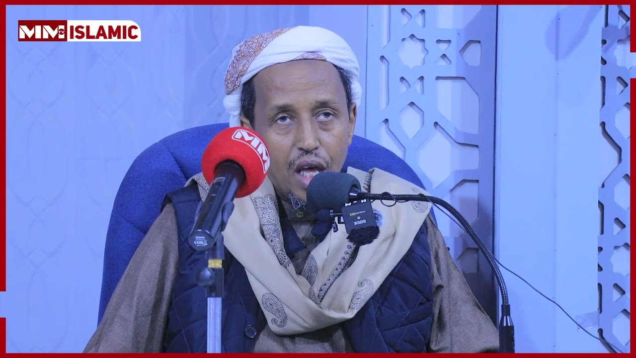 Sheekh cabdixakiin sheekh Cali suufi oo cod macaan ku akhrinaya quraanka kariimka