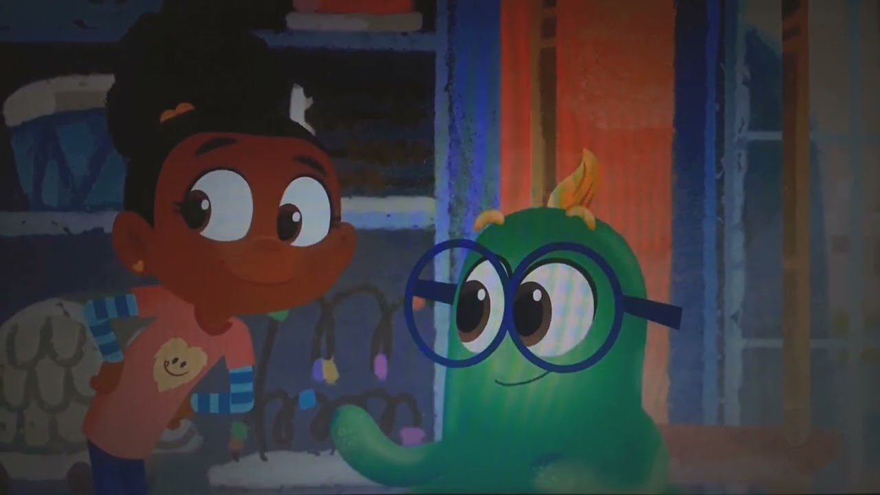 Simon and Tillie arrive at the monster sitters' house