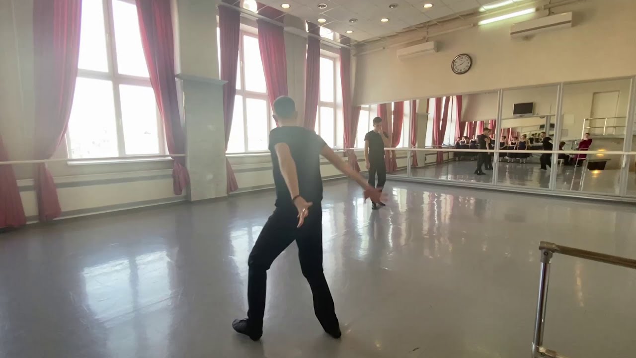 Мастер -класс по стилизации народного танца на базе национальных движений.