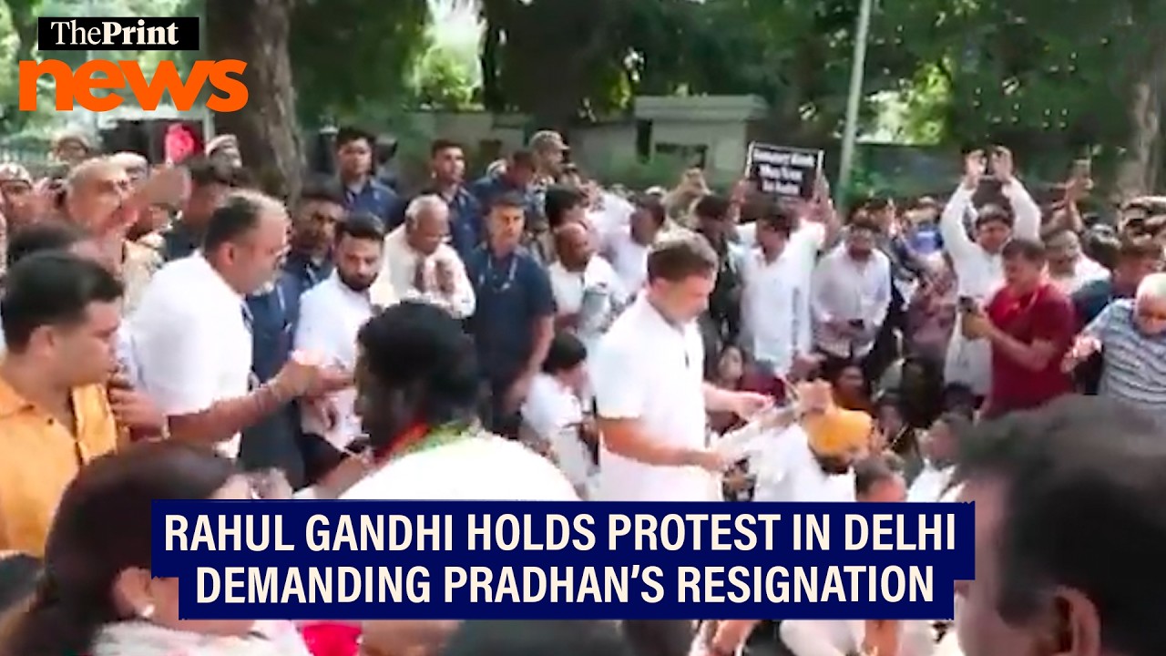 Rahul, Priyanka, Kharge protest outside PM Modi's residence over 'brutalities against students'