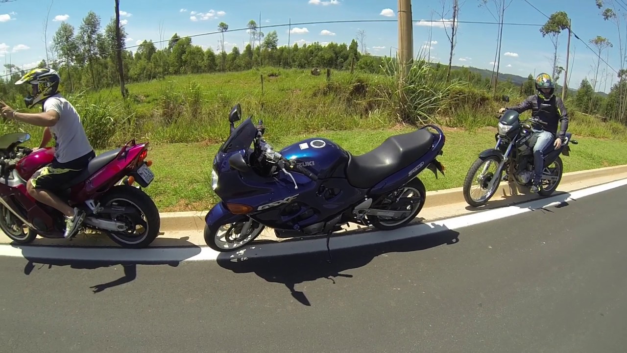 CBR 1100XX e GSX 750F no rolê, rachinha de leve, top speed com a gsx