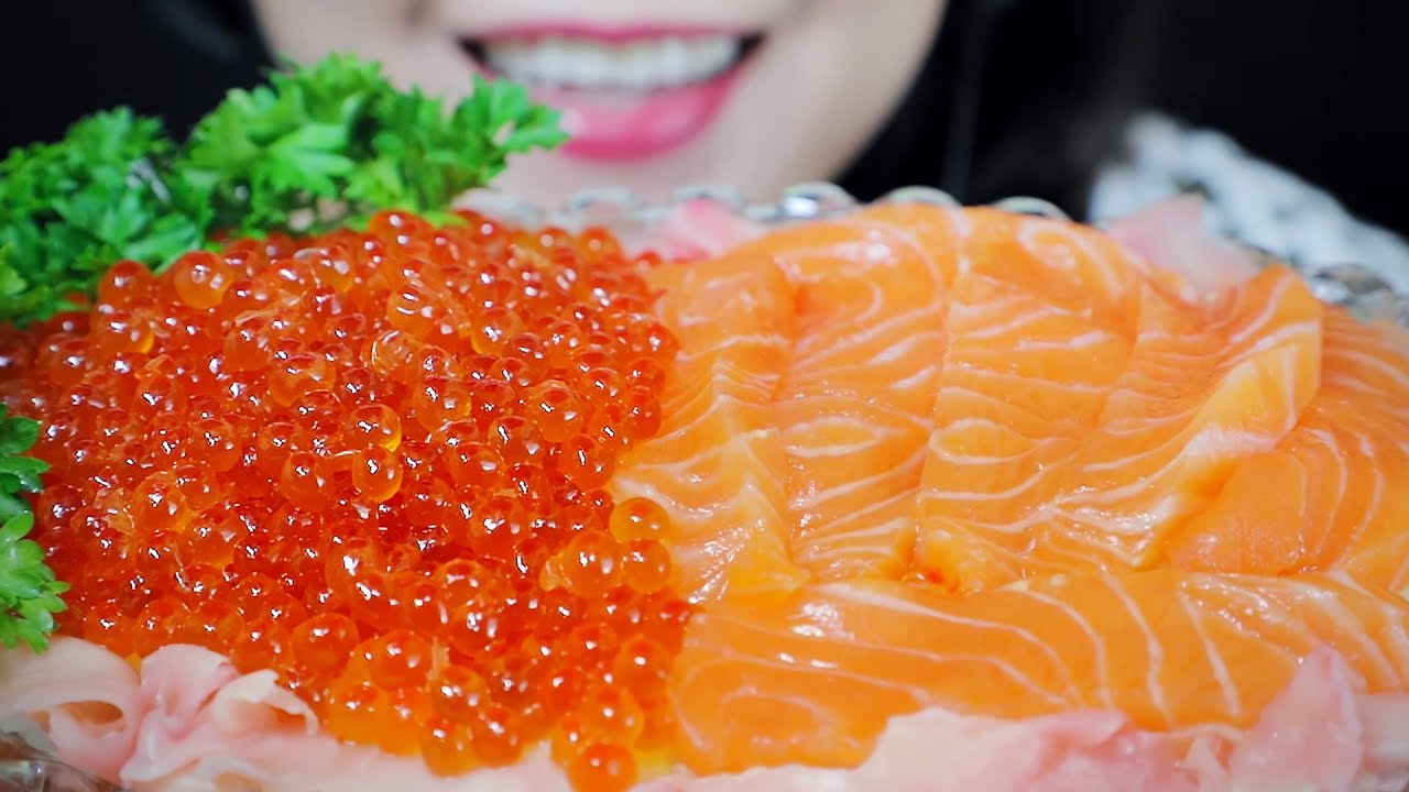 ASMR COOKED RICE WITH RAW SALMON AND SALMON EGGS , SOFT CHEWY CRUNCHY EATING SOUNDS | LINH-ASMR