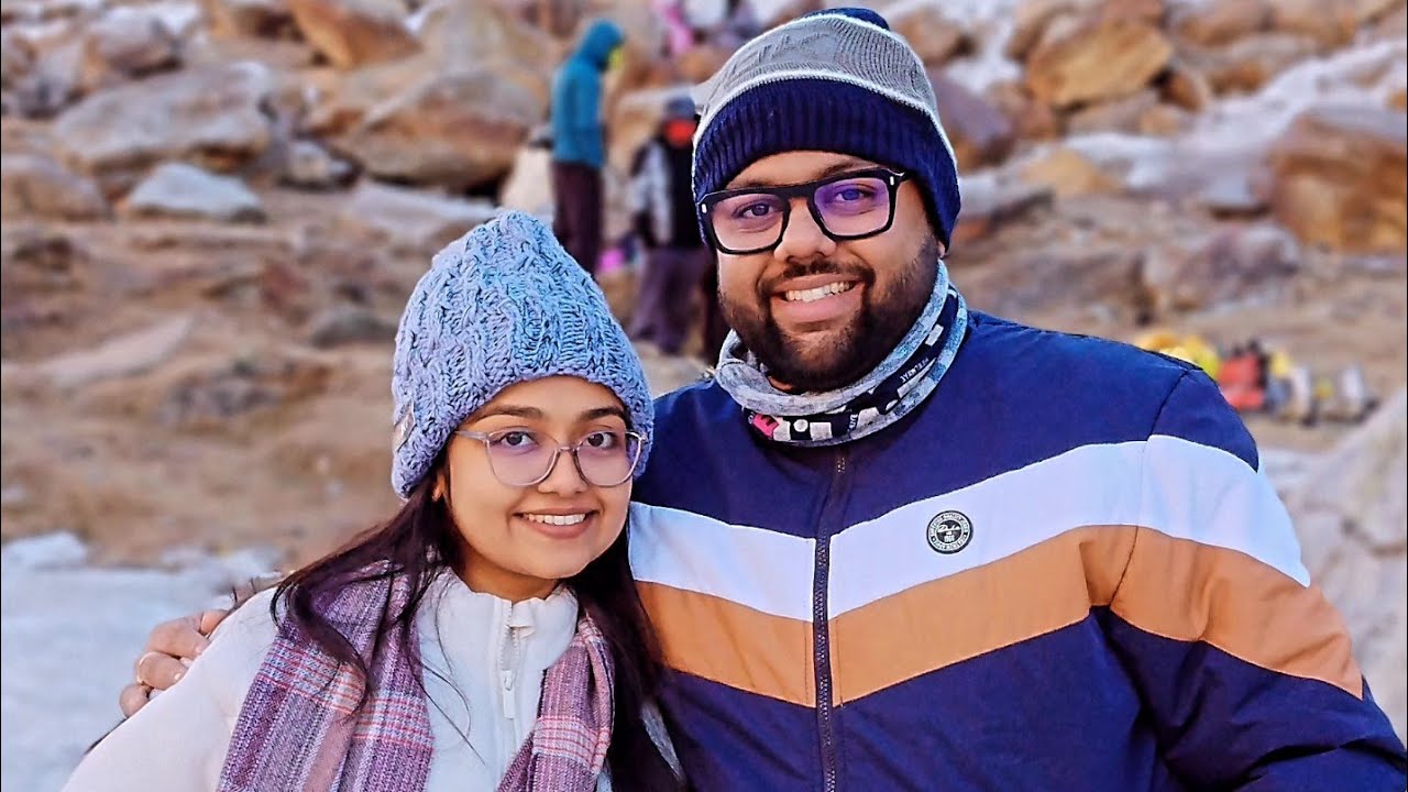 Nice place to visit from Manali 📍 Gramphu..Dujon er eksathe prothom snow dekha ❤️🧿