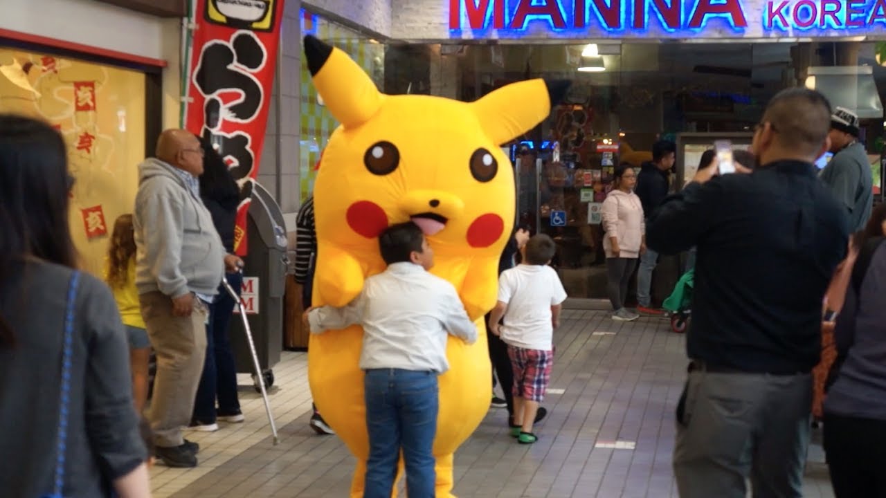 Pikachu costume at Little Tokyo Galleria