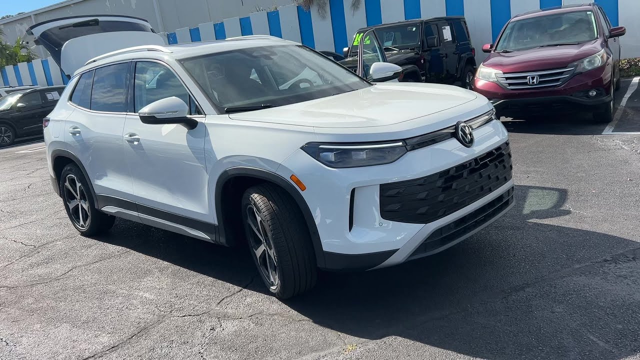 2026 Volkswagen Tiguan SE at Tom Bush Volkswagen | Jacksonville, FL