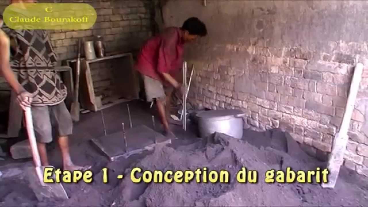 MADAGASCAR - Ambatolampy et sa marmite en aluminium 