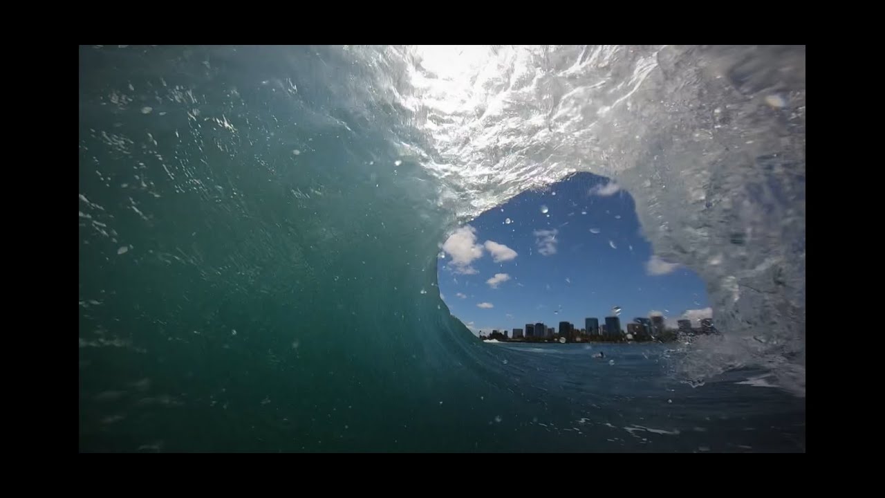 Ala Moana bowls barrels! GoPro POV