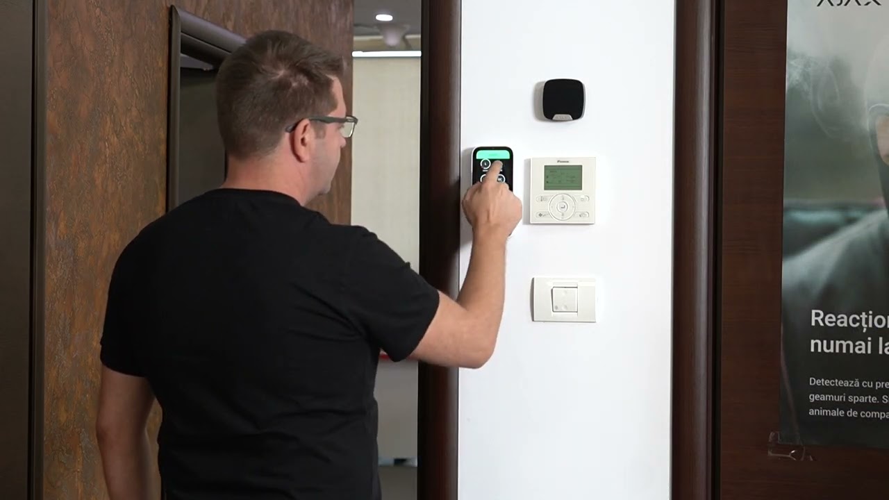 KeyPad TouchScreen de la Ajax Systems: Control eficient al sistemului tău securitate