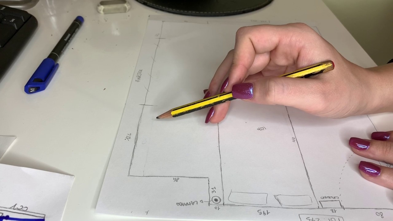 ASMR - DISEGNAMO LA MIA CAMERA / intense whispering + visual trigger