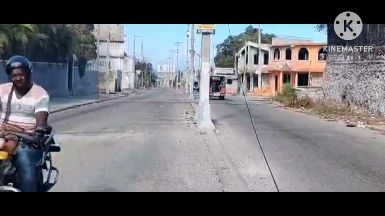 Lapolis Sezi Yon Machin Pou Izo Yo Lage Drone Vilaj Anpul Bandi Mouri Izo Pran Bal,Nan,Do Rel Vilaj