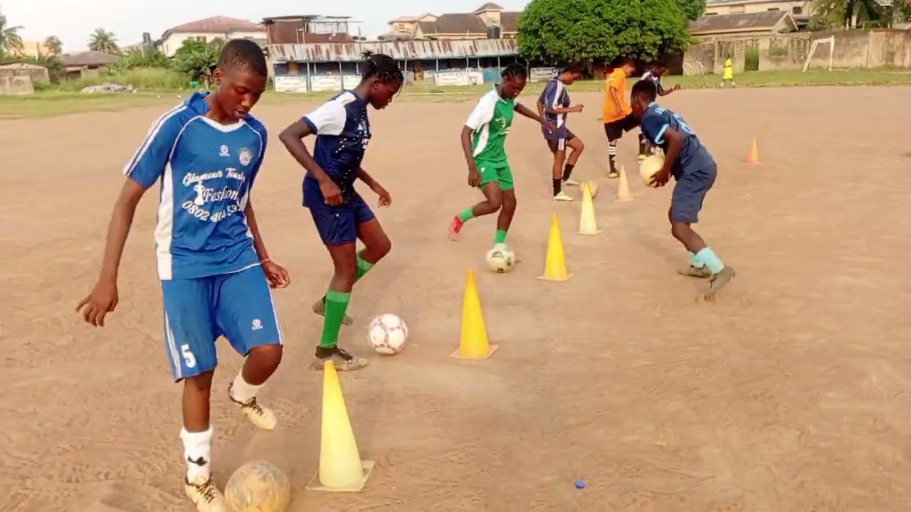 Technical Agility Fitness Drill | V-Cut & Ball Work | Football/Soccer Training