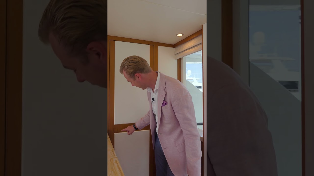 Смотрите Ocean Alexander 100 Chindon на YachtWay Spotlight сегодня в 12:00 по восточному времени!