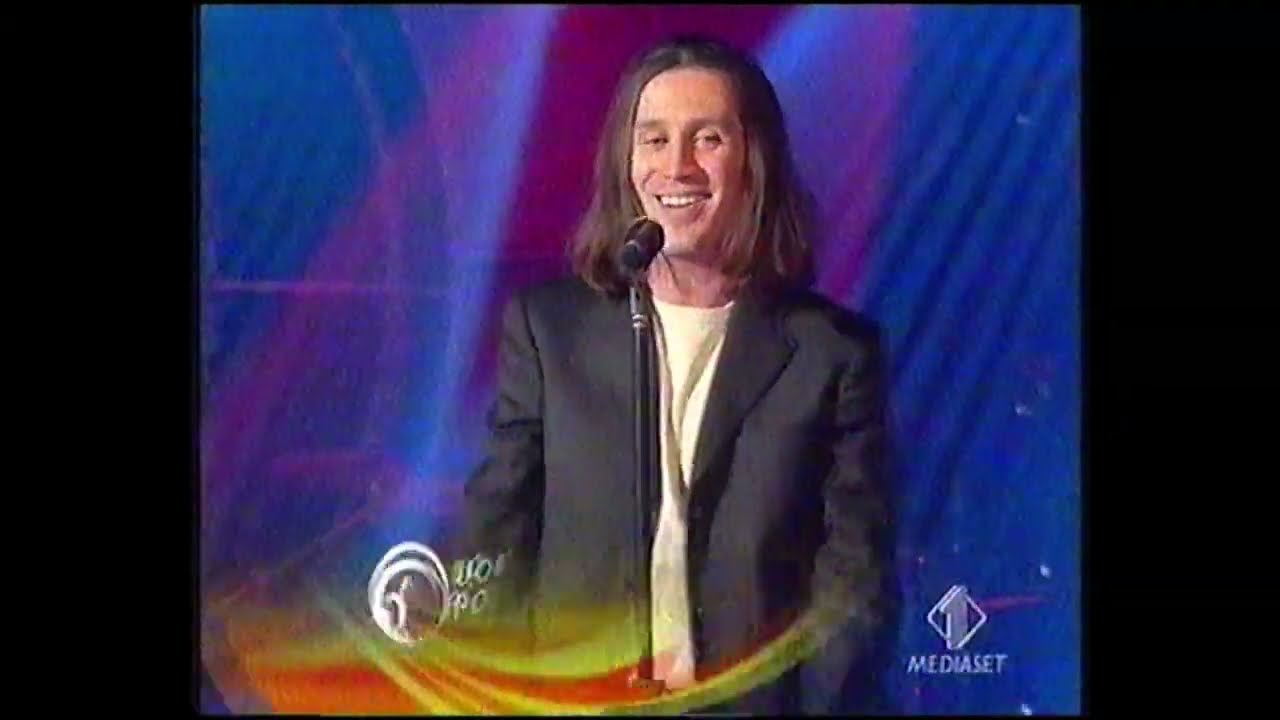 Povia - Vorrei Avere Il Becco (Top Of The Pops 2006)