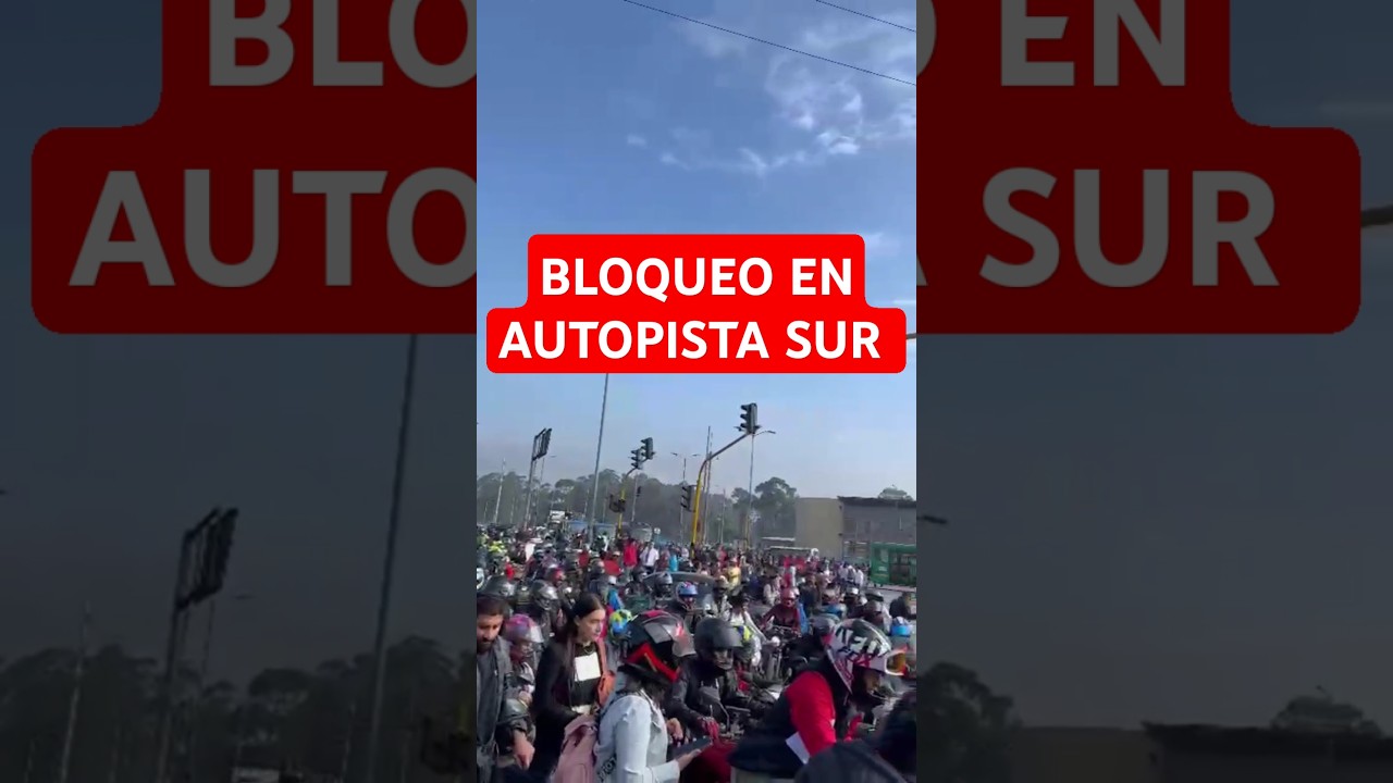 🚌👁️BLOQUEO EN LA AUTOPISTA SUR FRENTE AL TERMINAL DEL SUR. #ultimahora #movilidad #bogot&aacute;