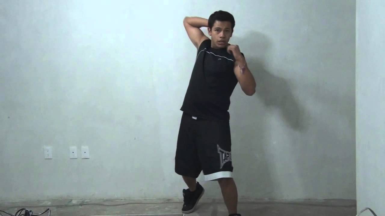 codo de punta decendente (prohibido en mma) golpe muy dañino de muay thai Nimrod The Nightmare