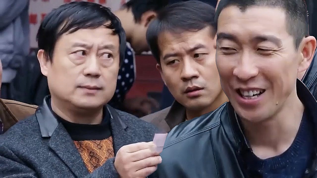 邮票印错版，傻小子一万五想卖了，不料贩子喊价：100万