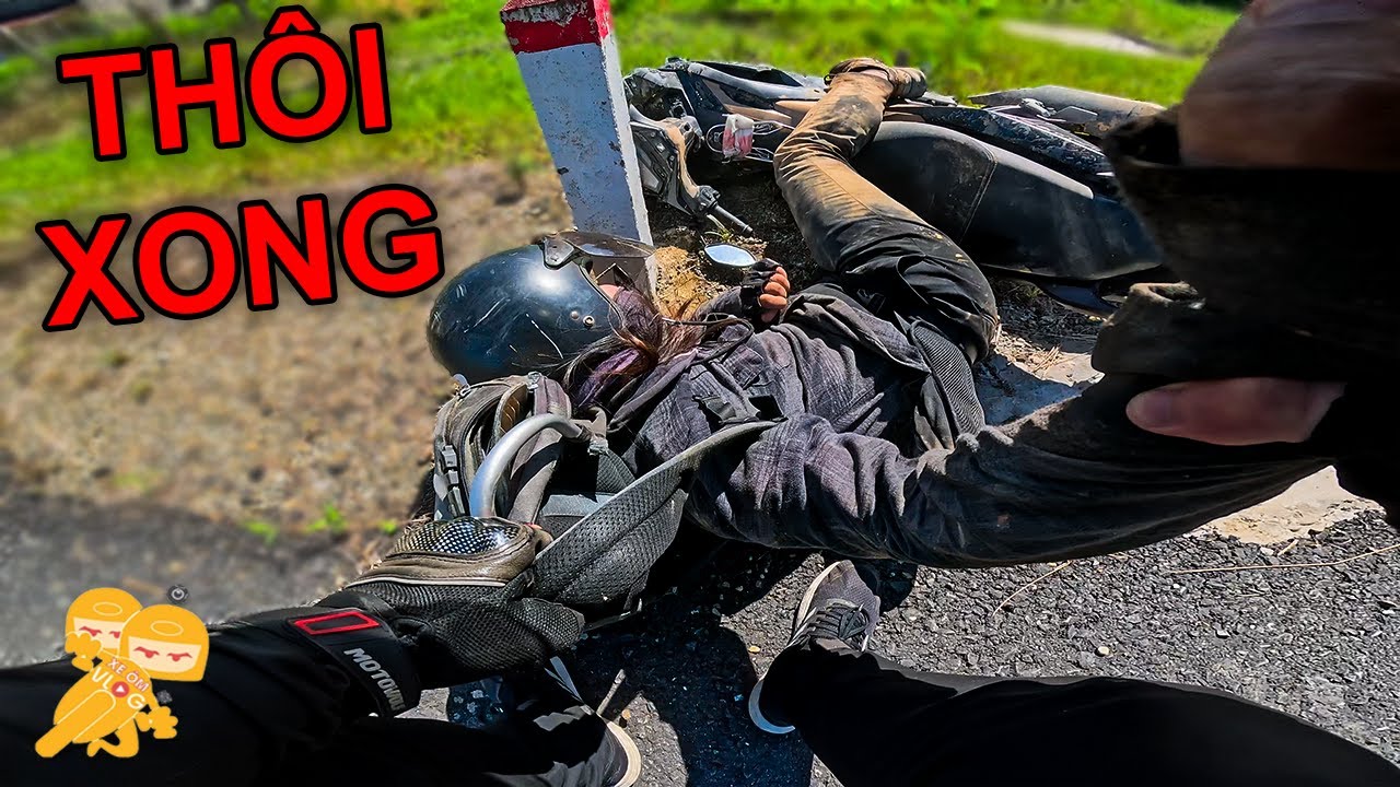 Lang Thang Mùa Mưa Bão #2 - Điều Đáng Sợ Nhất Khi Đi Tour ĐÃ XẢY RA - Xe Ôm Vlog