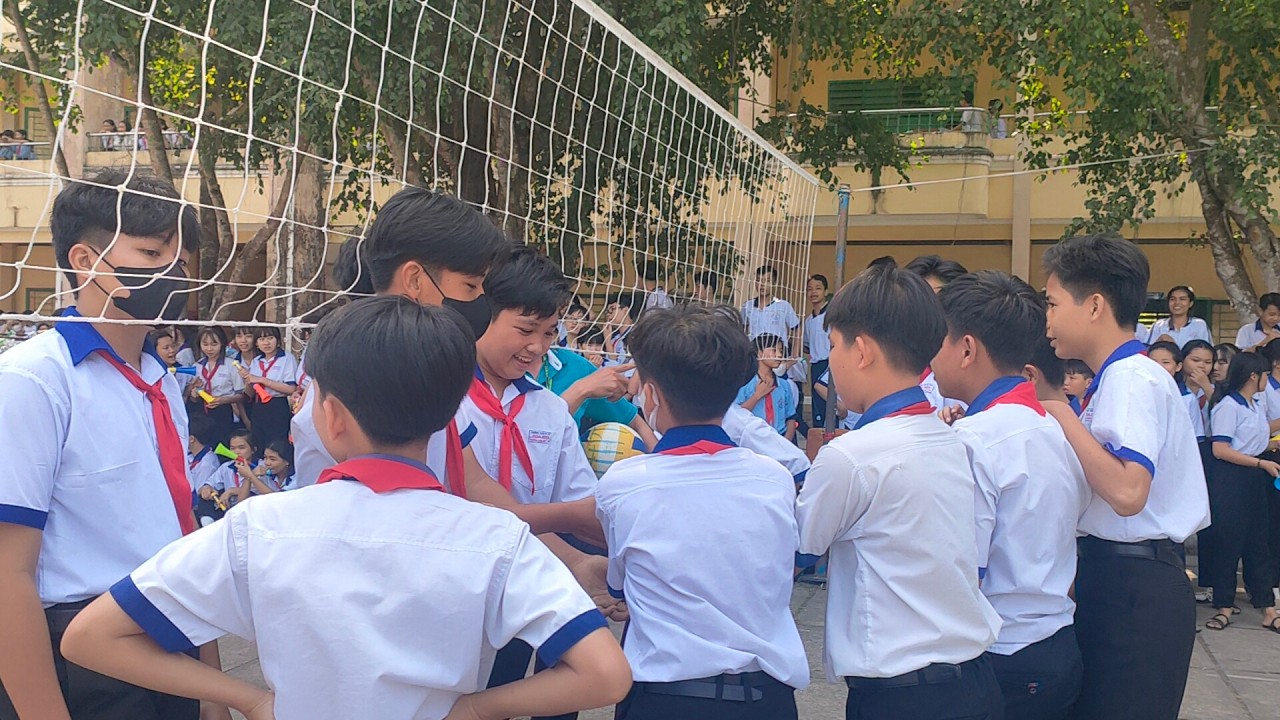GIỜ CHƠI KHÔNG ĐIỆN THOẠI 8A2-8A5