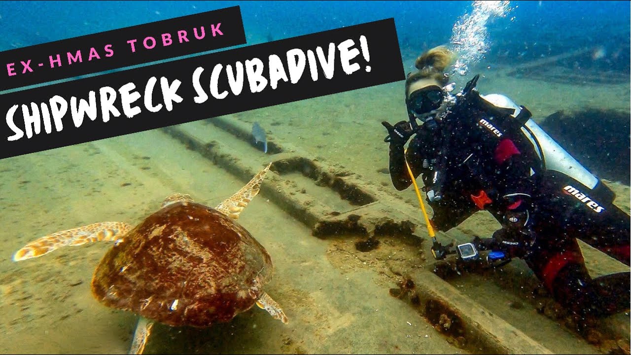 SCUBA-DIVING INSIDE A SHIPWRECK, EX-HMAS TOBRUK SCUBA-DIVE EXEPERINCE. BUNDABERG, QUEENSLAND.