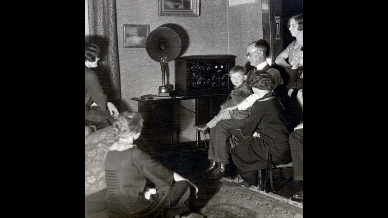 The George Burns and Gracie Allen Show 1940-12-23 - Christmas 1940