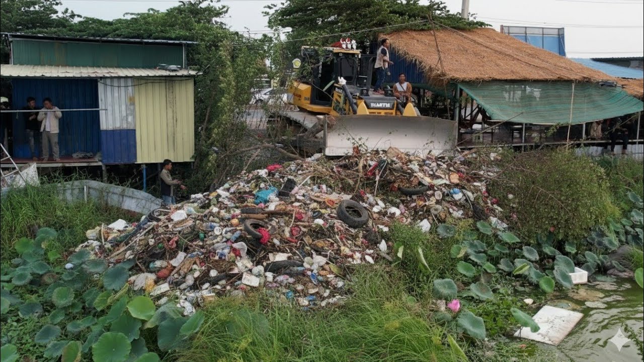 Fantastic Start New Project!! Land Filling, Delete Garbage Dump by Skills Shantui DH17 Dozer Pushing