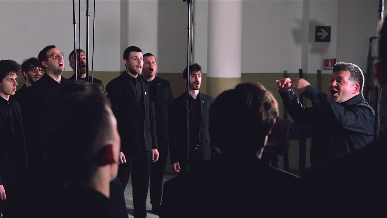 Coro CeT - Recording session backstage - AltreFrequenze