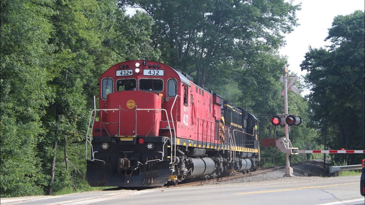 Two rare ALCO C430’s race across NY & PA