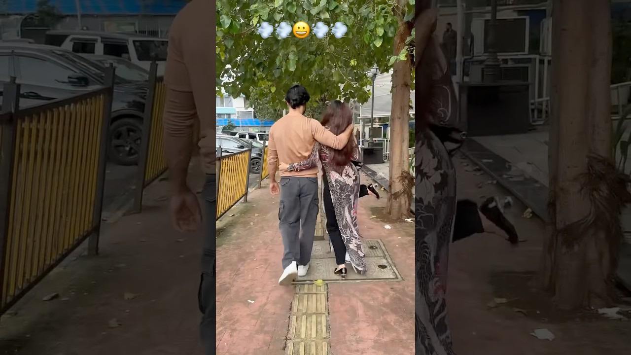 #comedy 🎭 #couple #prank #funny #abrazkhan #hasterahoindia #hasranga #memes #कॉमेडीएंटरटेनमेंट #कॉ