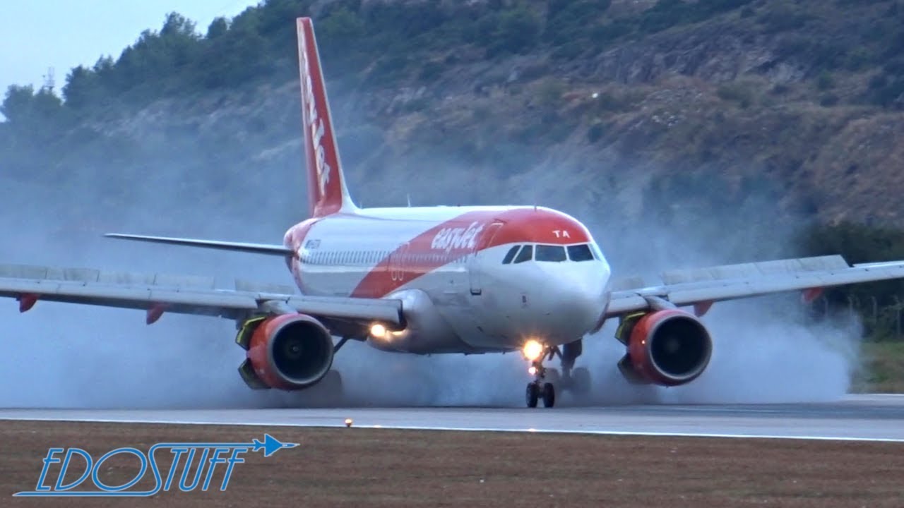 Awesome Reverse Thrust Wet Landing - easyJet Airbus A320 - Split Airport LDSP/SPU