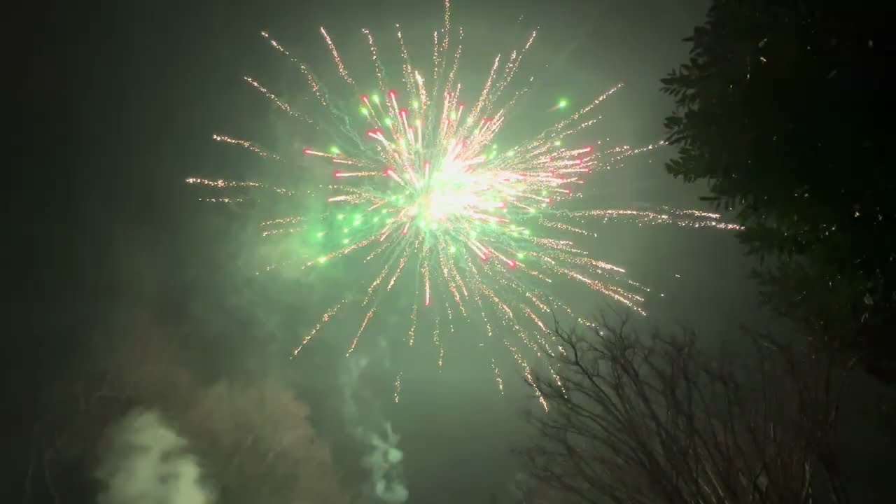 100 schots 30mm vuurwerk - Zena Revolution deel 1