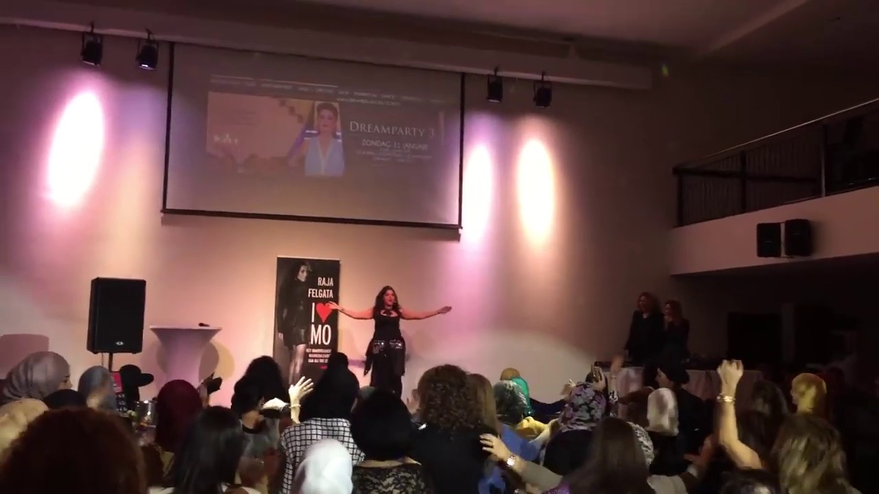 Bellydancing with 420 ladies