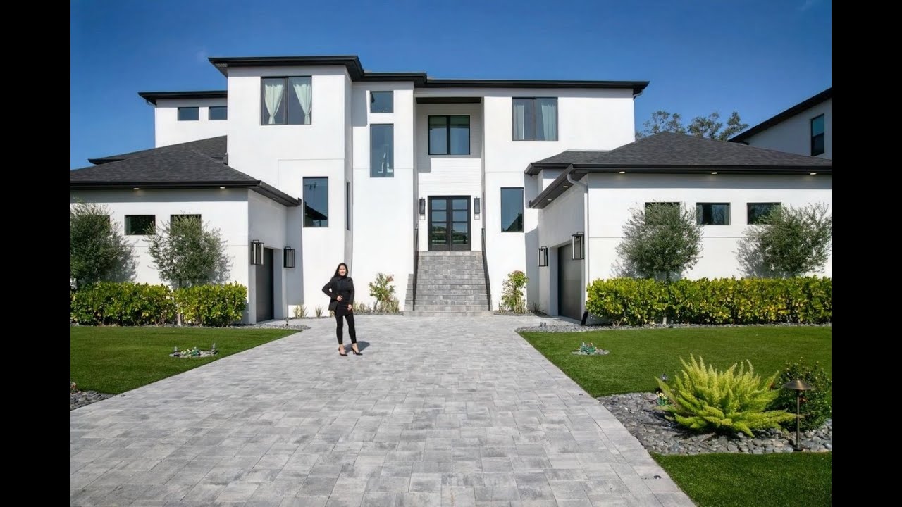 Selling Sunset - Brooke Iarossi's Newest Listing in South Tampa