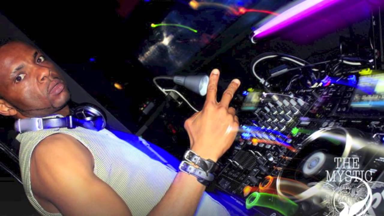MAT DJ    LE SEIGNEUR DES MIXES ET DJ S       NOSTALGIE ZOUK CAMEROUN  VOL 2