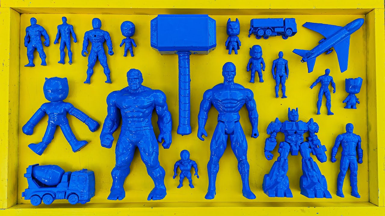 Marvel Superheroes Toy Wash! Spider-Man 2 vs Hulk | Venom vs Spidey Battle
