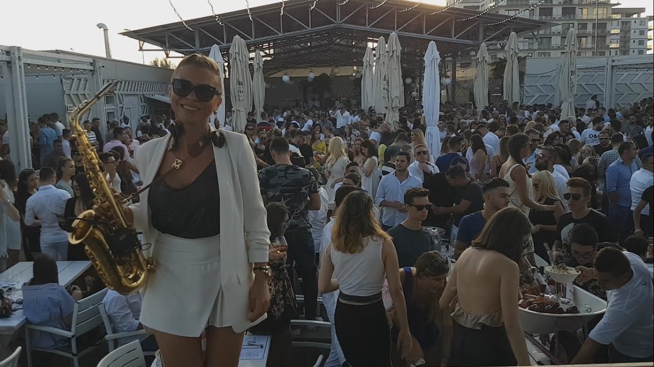 Loft Mamaia - DONIA - Doina Spataru & DJ U-GIN - Issues Julia Michaels - Saxophone Cover