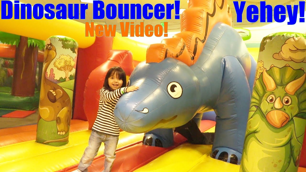 Kids' DINOSAUR LAND! Dinosaur Bouncers, Dinosaur Train, Dinosaur Carousel, Dinosaur Toy and More!