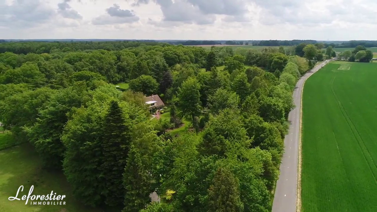 Propriété avec 14 ha de bois, 5ha de prairies et un beau parc 1ha à vendre en Normandie porche Rouen