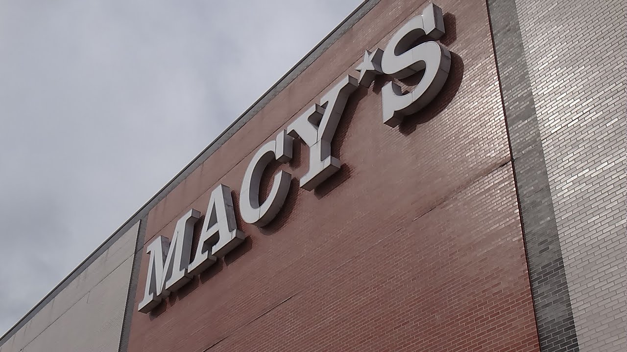 2012: A Full Tour of the Former Macy's at Westfield South Shore in Bay Shore, NY