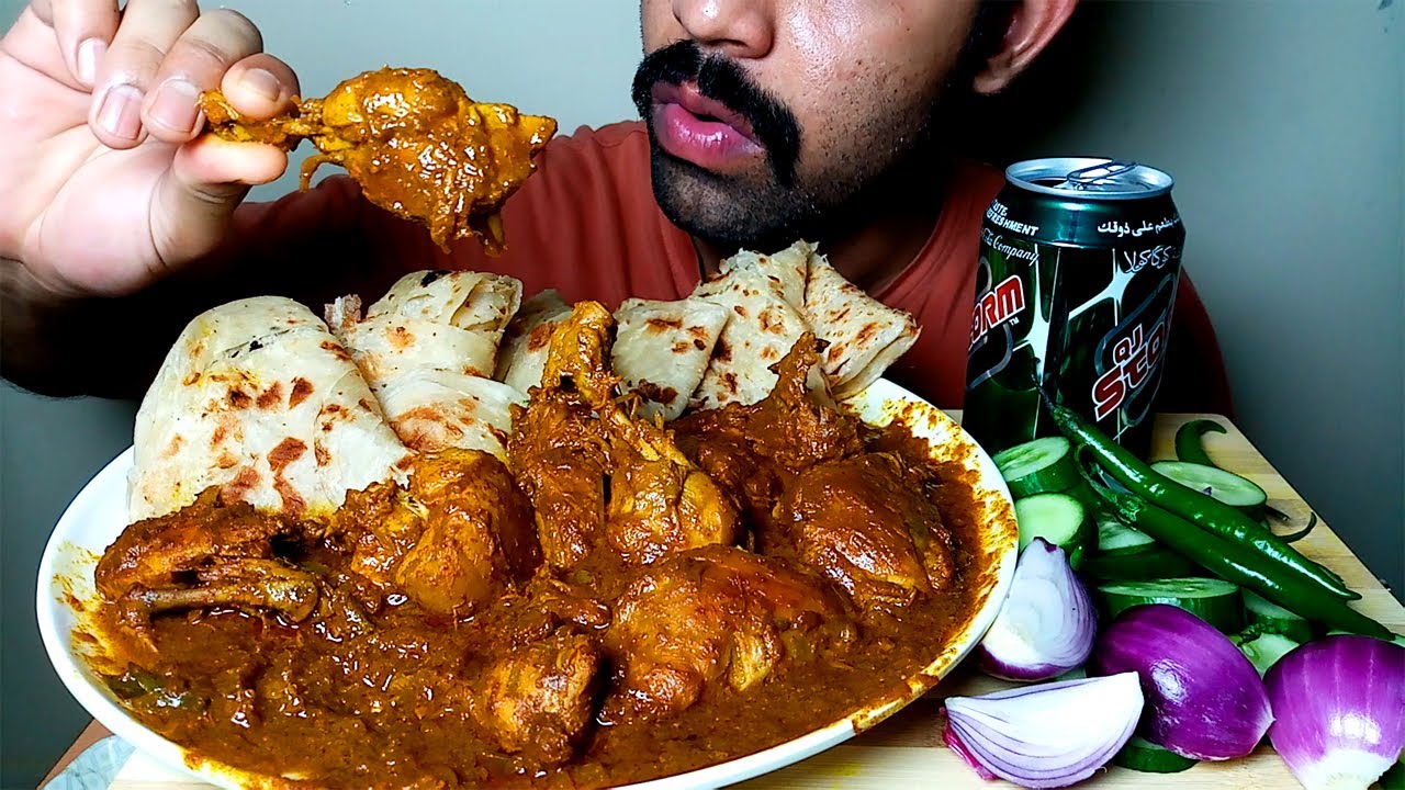 SPICY CHICKEN CURRY WITH POROTA EATING|#HungryPiran
