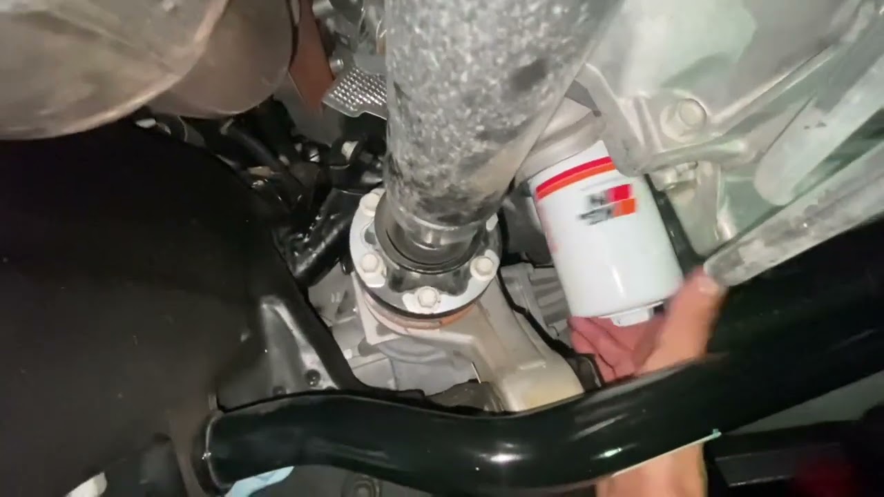 2021 GMC Yukon AT4 (5.3 liter/gasoline) Oil change. Fifth-gen Yukon.