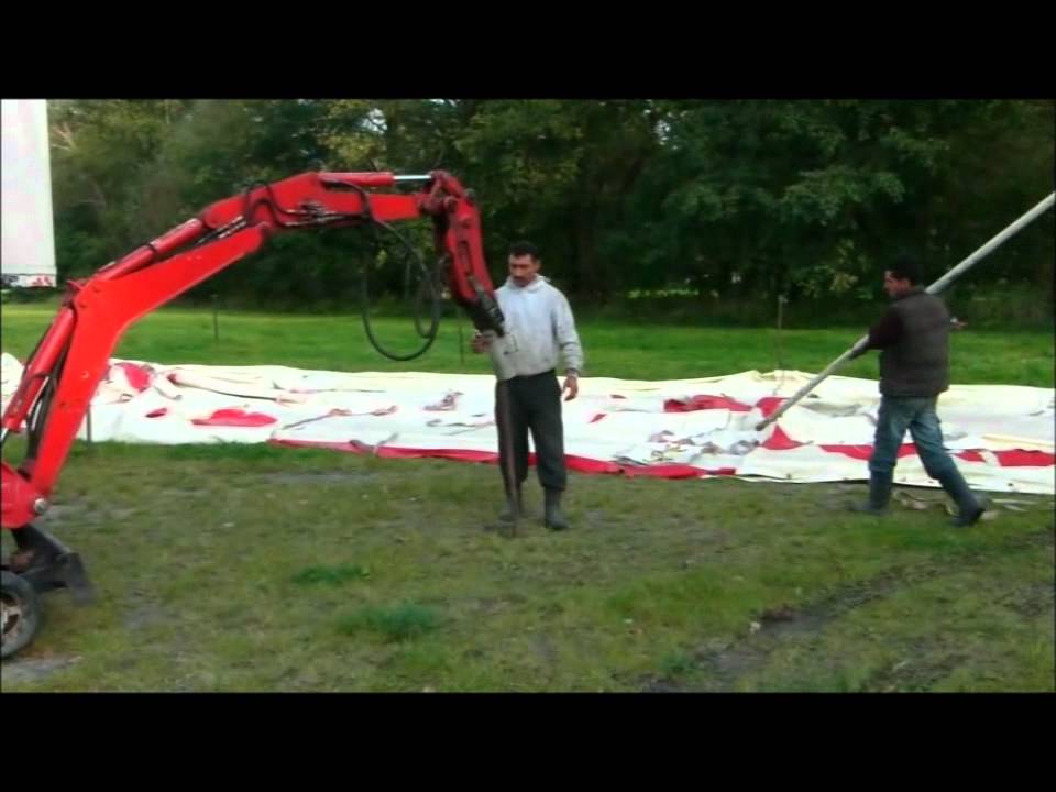Aufbau Tierzelt Circus Voyage